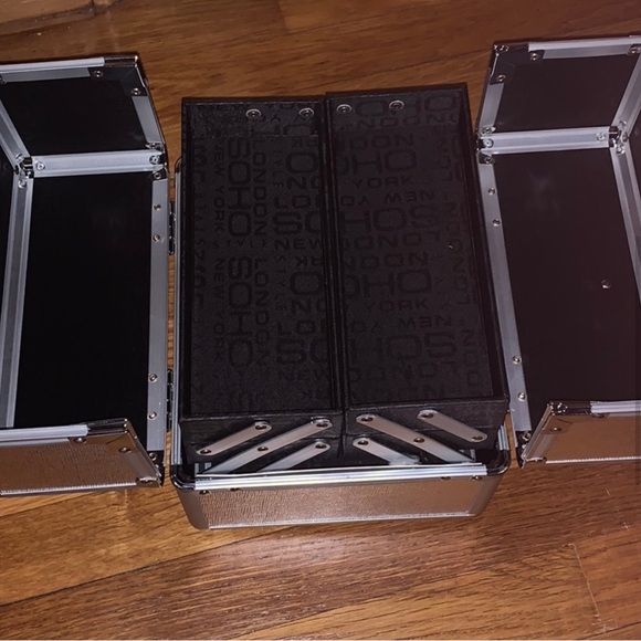 LONDON SOHO NEW YORK Gunmetal Makeup Case, NEW - Picture 3 of 5